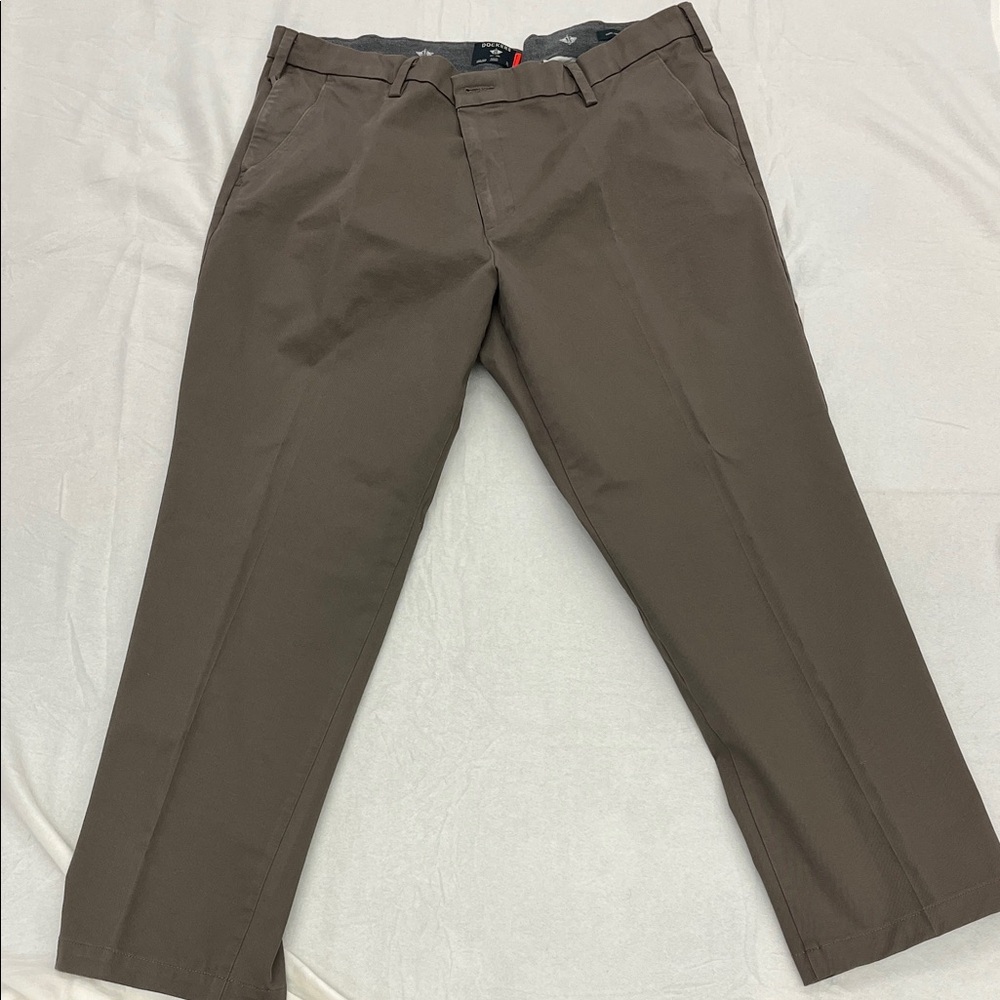 Dockers Men's Dark Brown Chinos